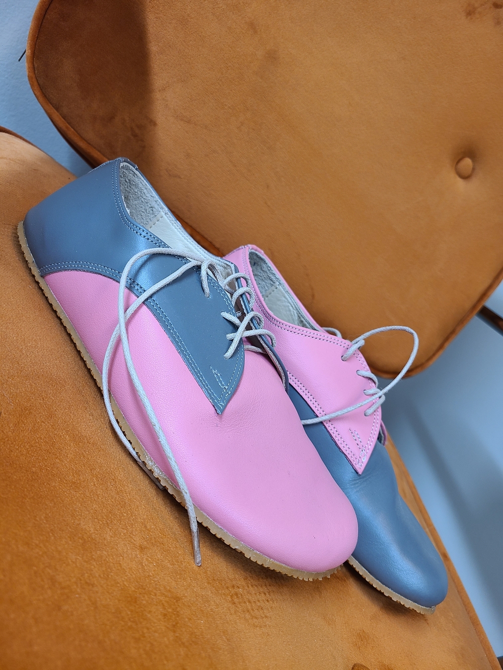 Barefoot Artisan Two-Tone Pink and Blue Women’s Lace-Up Shoes 37
